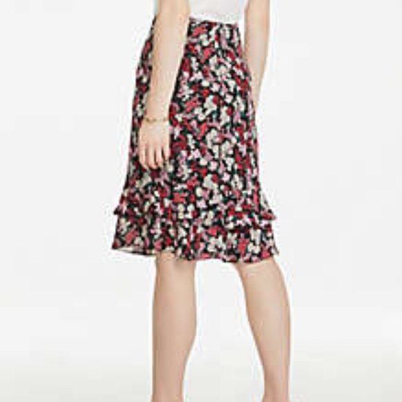 Ann Taylor Floral Ruffle Pencil Skirt Size 0 NWT - Picture 3 of 11